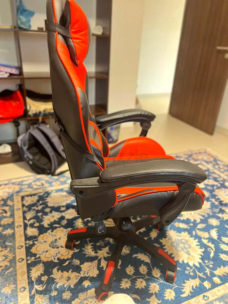 Stylish Gaming Chair - Enhance Your Gaming Experience!63202680729857111