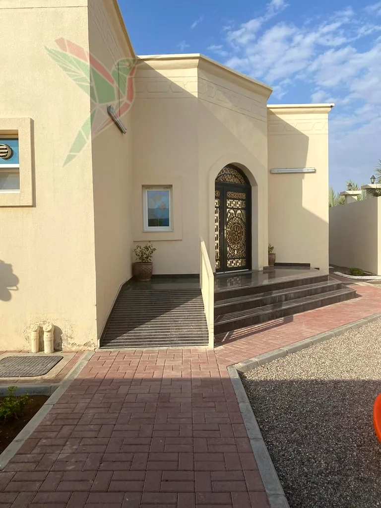 فيلاان قطعة أرض واحدة 200×200 للبيع في الظاهر63256053527299111