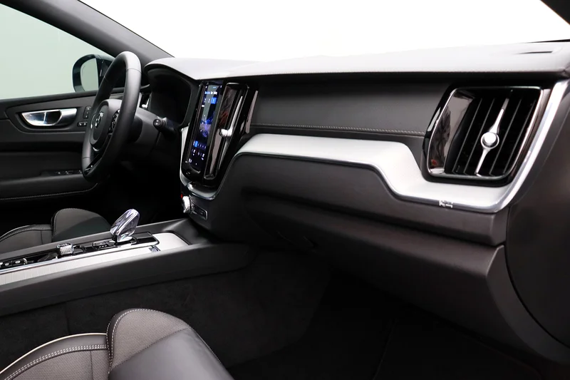 2023 XC60 ULTIMATE DARK - Certified by Al Futtaim63221824550659114