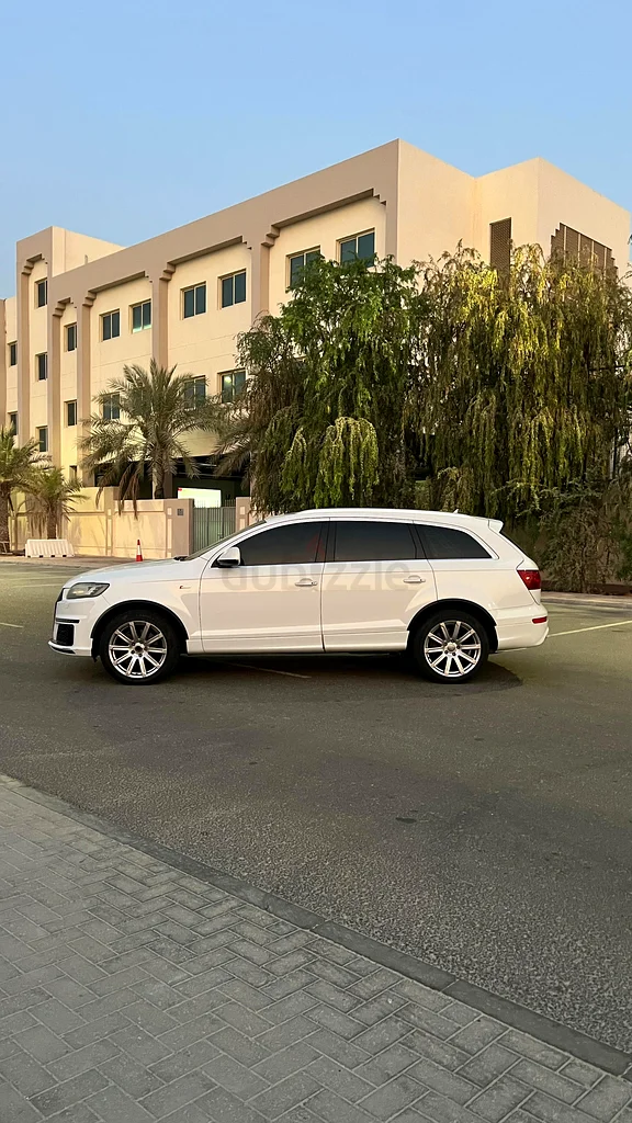 2014 Q7 خط S63149583187970111