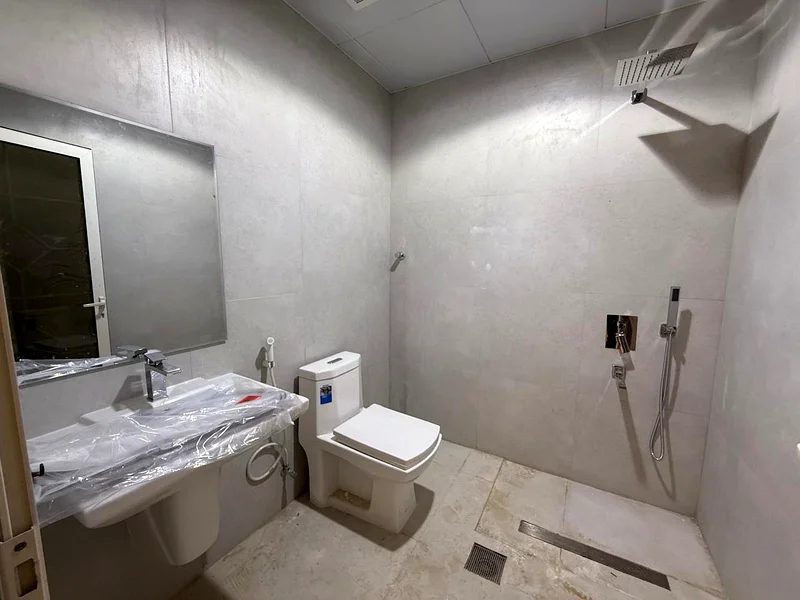 Good looking 3 bed room Mulhaq with private front yard near to market at al Falah City63165699977731112