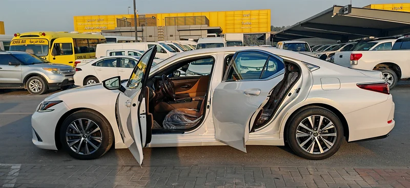لكزس إس 350 موديل 202063225699437185113