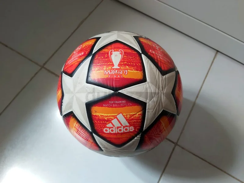 ADIDAS MADRID FINALE 19 FOOTBALL63248760327425112