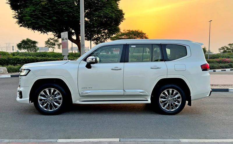 2024 Toyota Land Cruiser VXR Twin Turbo, Dealer Warranty, GCC Specs63141173148291113