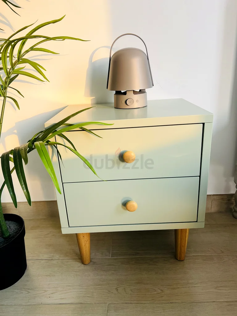 Modern Side Table with Drawers – Great Condition631793859399711129