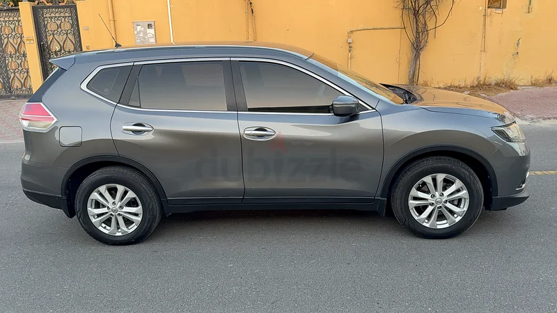 Nissan X-Trail 2015 Model, (SV) (push Start) 4Wheel Drive, (Gcc)Spec, Family Used Car For Sale63167093796099111