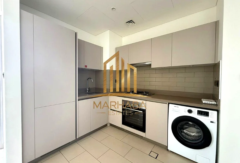 Luxury 2BR | Burj Khalifa | Creek View | High ROI63176182027650111