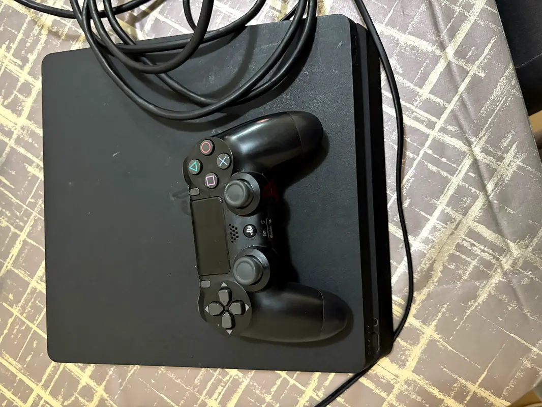 Ps4 slim 1Tb63228831053570111