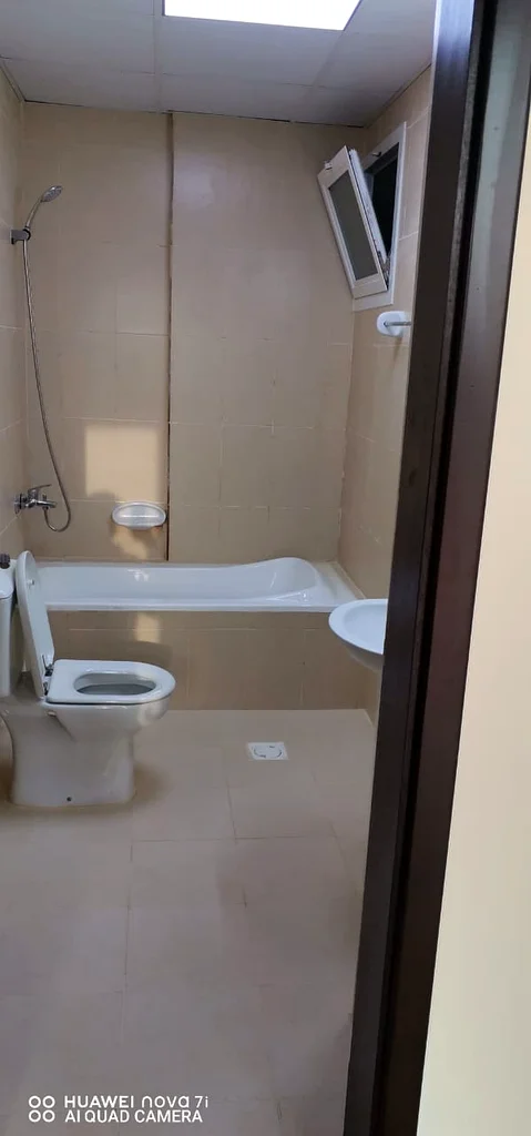 For sale a New Building G + 5 with 10 percent63196120897283113