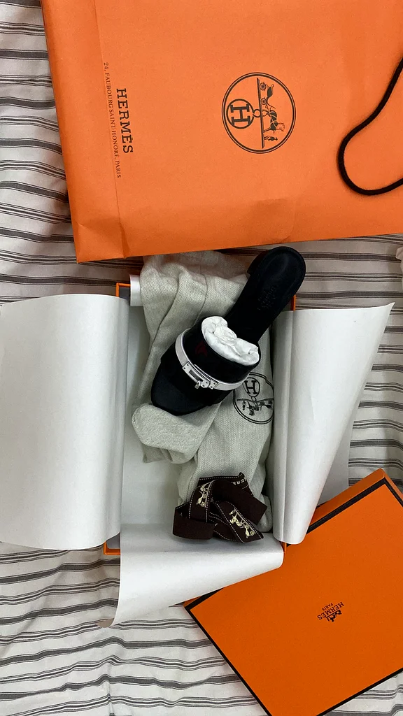 Hermès Gigi 50 Sandals in Noir  Blanc63237107051777112
