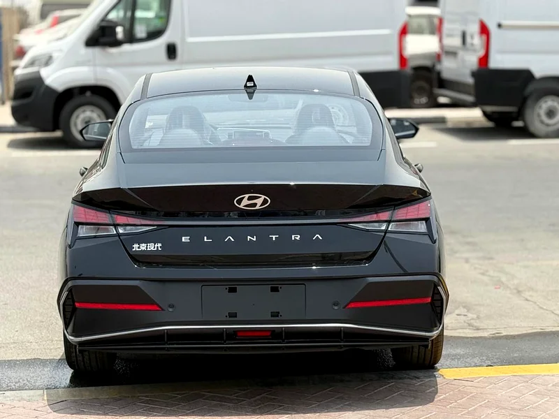 2025 Hyundai Elantra New Black 1.5L63154619064066113
