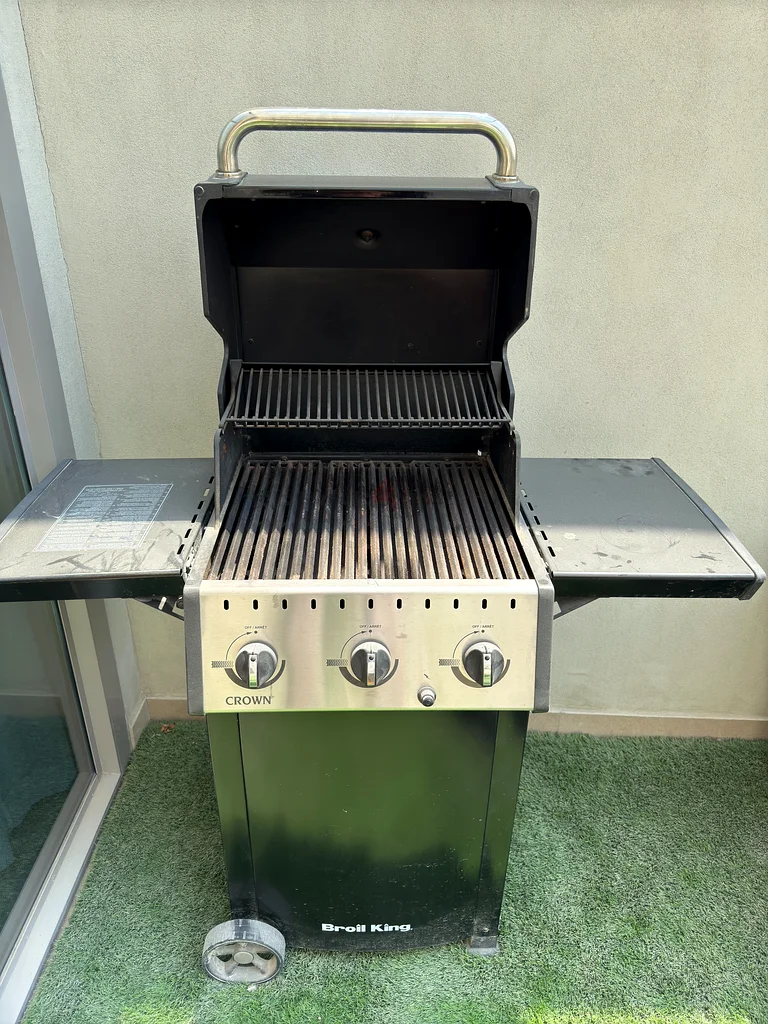 High-Quality Gas Grill for Sale - Perfect for Outdoor BBQs!63258653155969111