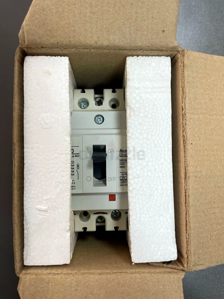 مقطع دائرة جنرال إلكتريك 3 طور 32 أمبير63258659567746113