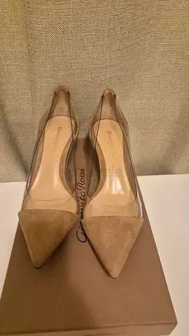 New Gianvito Rossi shoes size 35.5 (fits 36) for Aed 1800