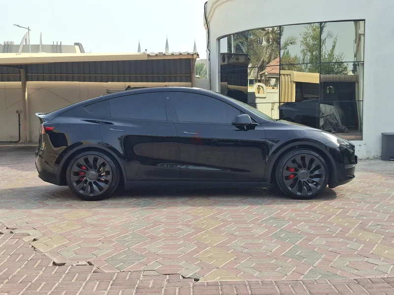 AED 2675/month | 2024 Tesla Model Y Performance | GCC Specs | Ref#33397063175703852418113