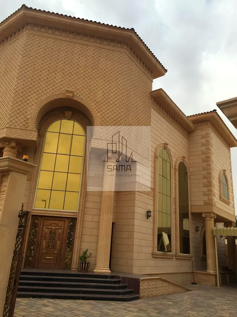 فيلا تجارية للبيع في منطقة المقام.63198115378819111