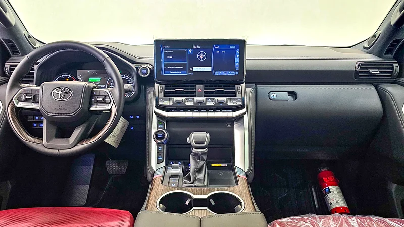 TOYOTA - LAND CRUISER - VXR TWTWIN TURBO - V6 DEISEL - 2024 - GCC - 0 KM - UNDER WARRANTY AGENCY63159714922241111
