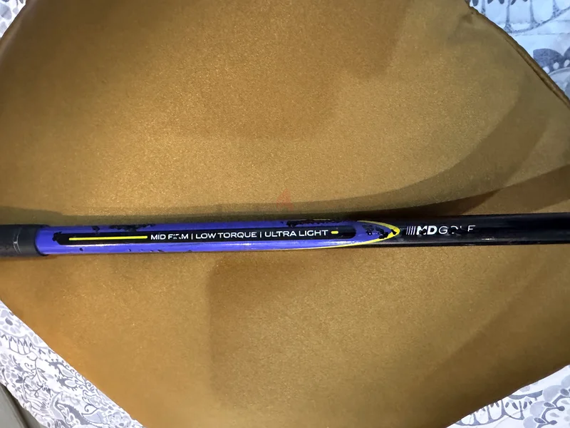 جهاز MD Golf Sure Fire للضربات القصيرة، مع عمود كربون خفيف للغاية (مرونة R)، لليمين، عصا غولف لليمين63247252471809111