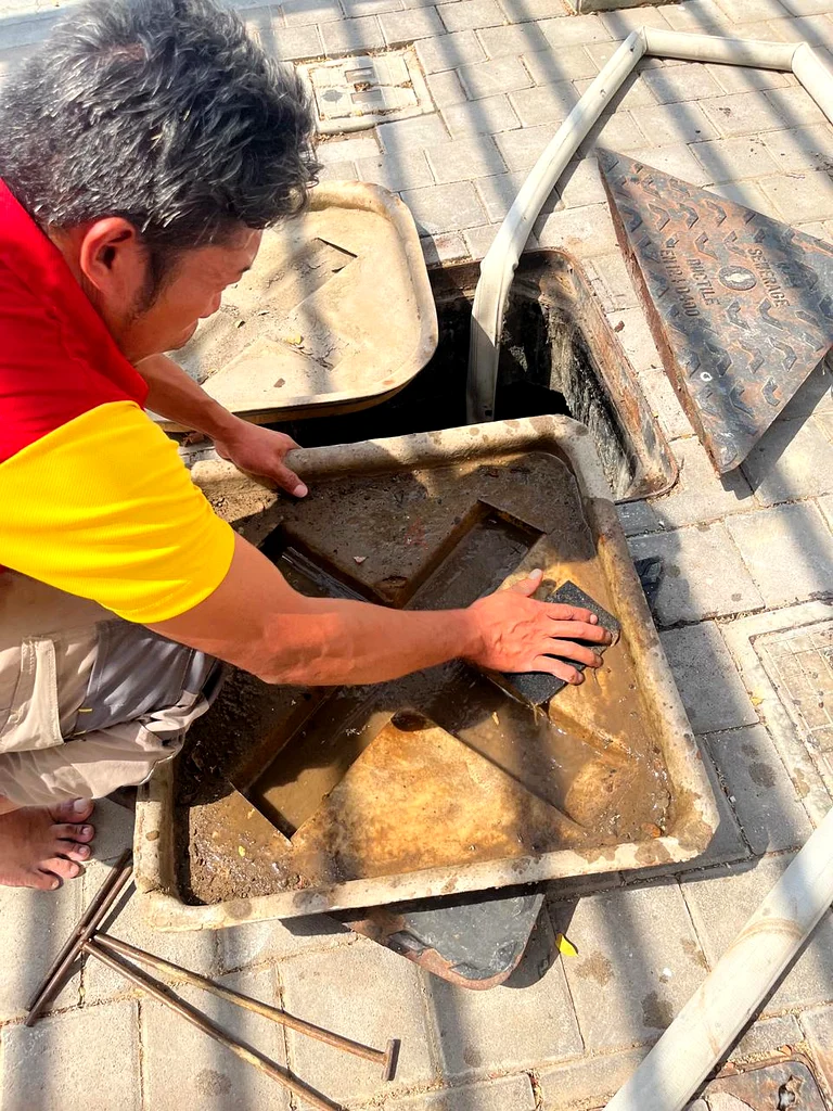 Water Tank Cleaning63438843857282113