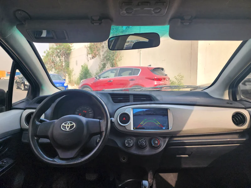 تويوتا ياريس SE هاتشباك63147209876738112