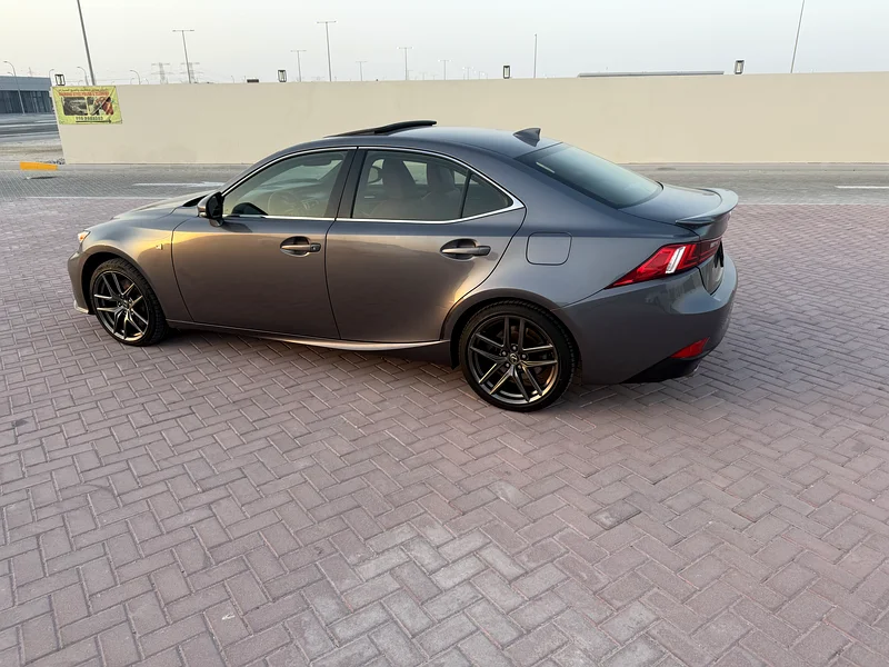 لكزس is f sports 35063225311482371114