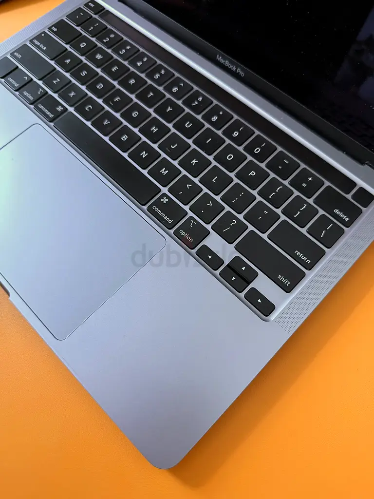 MacBook Pro 13" (Mid 2020)63254996704641111