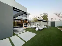 Luxurious Forest Villa/ largest area 10,000 /SQF