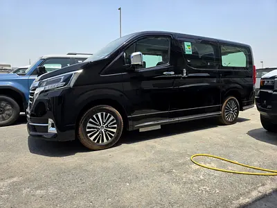 2025 Toyota GRANVIA 照片 18