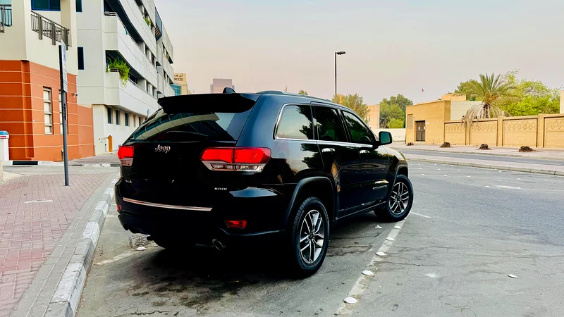 Excellent Condition! Full Service from JEEP ( MOPAR - Alfuttaim Trading Ent. ) . Family Car.63172653427970112
