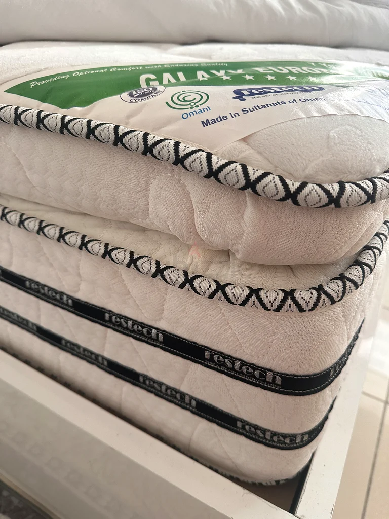 Luxury Mattress | King Size | 8 Months Only | Memory Foam + Pocket Springs63221848466177119