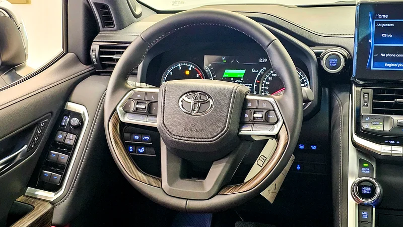 TOYOTA - LAND CRUISER - VXR TWTWIN TURBO - V6 DEISEL - 2024 - GCC - 0 KM - UNDER WARRANTY AGENCY63159714922241113