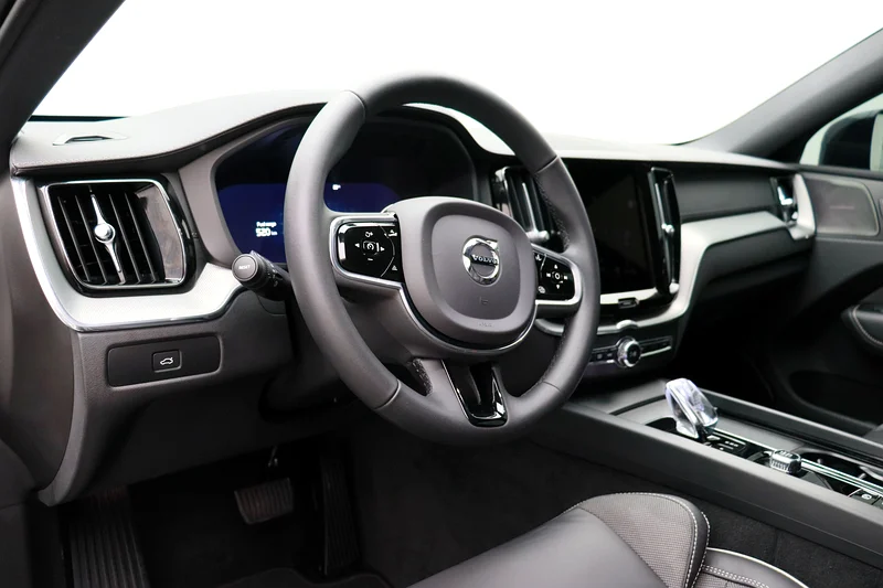 2023 XC60 ULTIMATE DARK - Certified by Al Futtaim63221824550659113