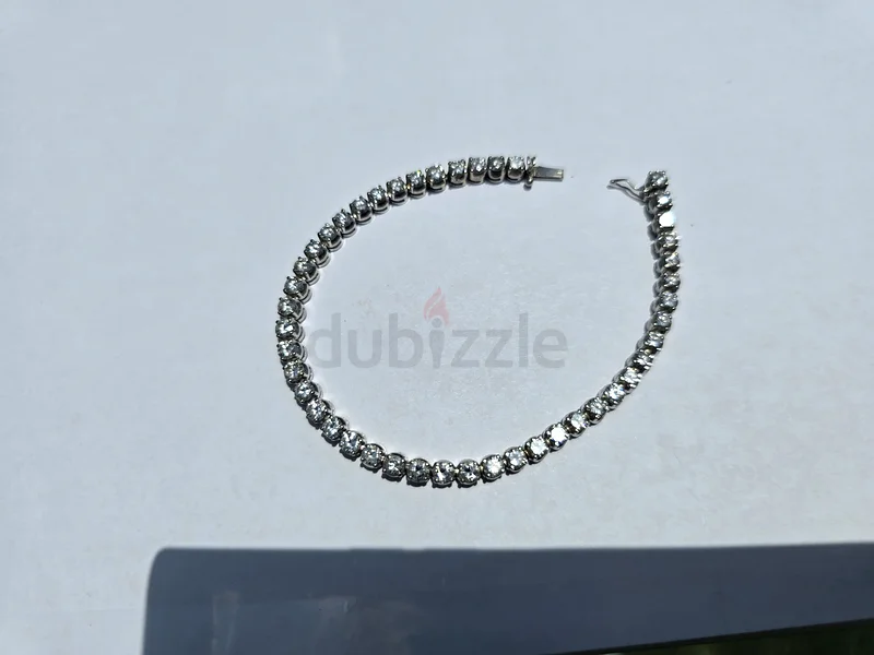 Tennis bracelet 18 ct white gold with natural diamonds 6.30 ct, 14.9 gram weight63232651318530111