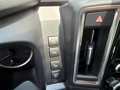 2025 Toyota GRANVIA 照片 9