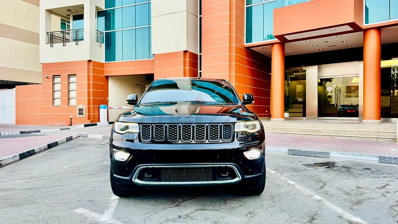 Excellent Condition! Full Service from JEEP ( MOPAR - Alfuttaim Trading Ent. ) . Family Car.63172653427970114