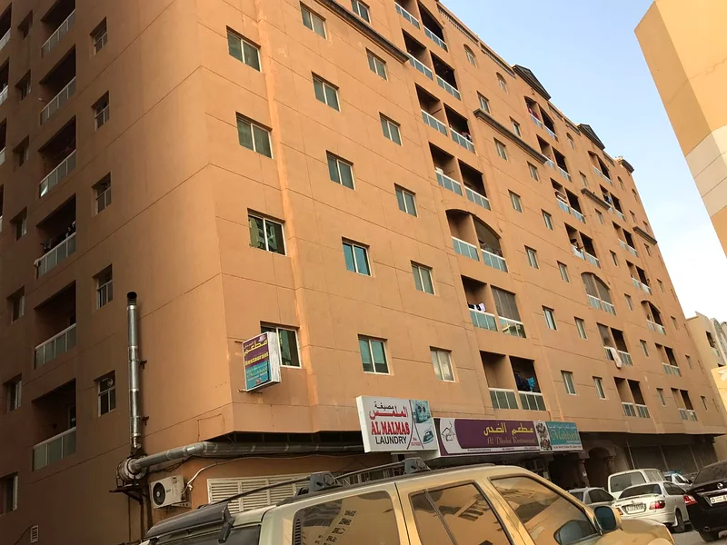 مبنى للبيع حر لجميع الجنسيات مع عائد 9٪ مؤجر بالكامل الأرضي + 8 طوابق فرصة في موقع رائع جداً63252921928961112