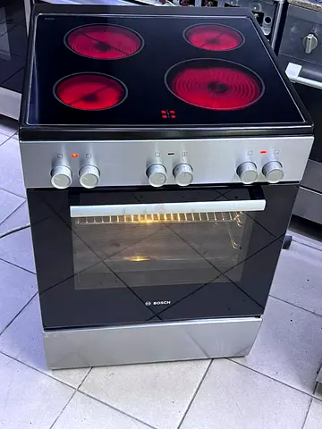 Modern Bosch 4hubs electric cooking range 60/60cm size Cooker – Perfect for Your Kitchen!