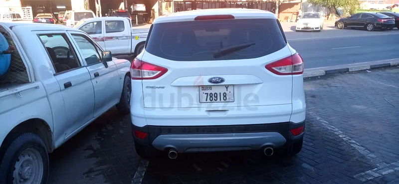 فورد إسكيب 2015 خليجي، لون أبيض، حوالي 180000 كم، 150 حصان، للبيع بسعر 15000 درهم إماراتي63231639083393113