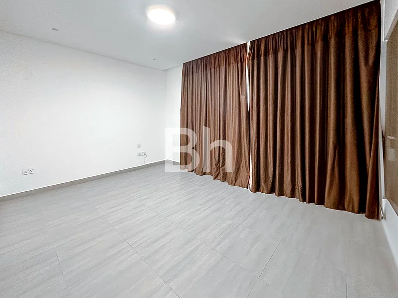 شاغرة | مُحدَّثة | نوع 4x | غرف خادمات+غرفة دراسة63173496611458114
