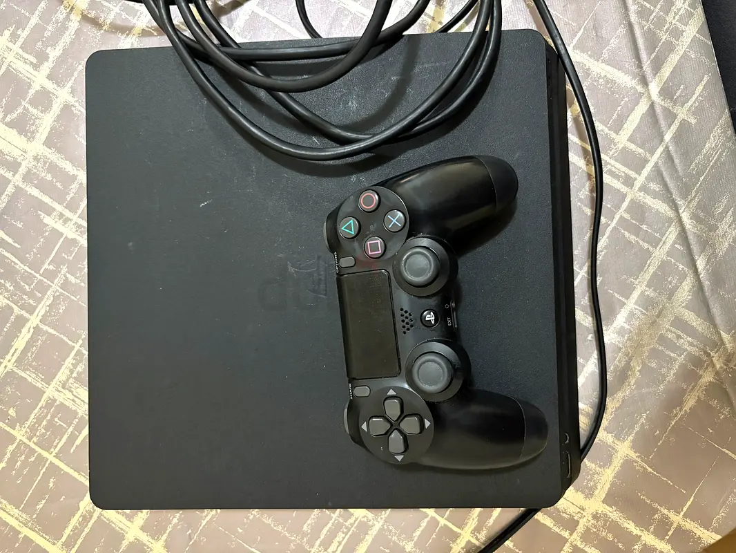 Ps4 slim 1Tb
