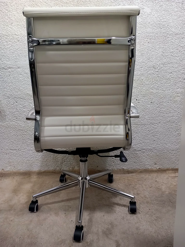 PU Leather High Back Executive Office Chair - Perfect for Your Workspace!63218316731394113