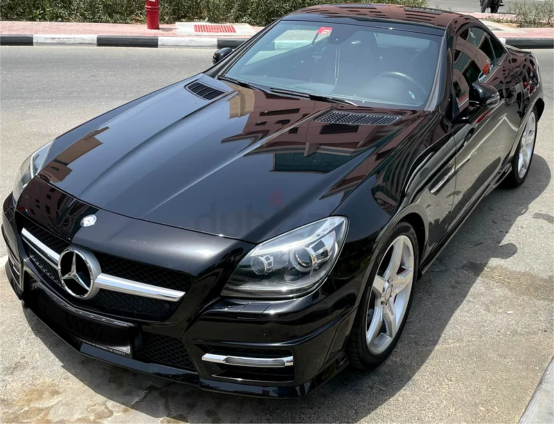 Well maintained SLK 200 GCC SPEC63231639893889114