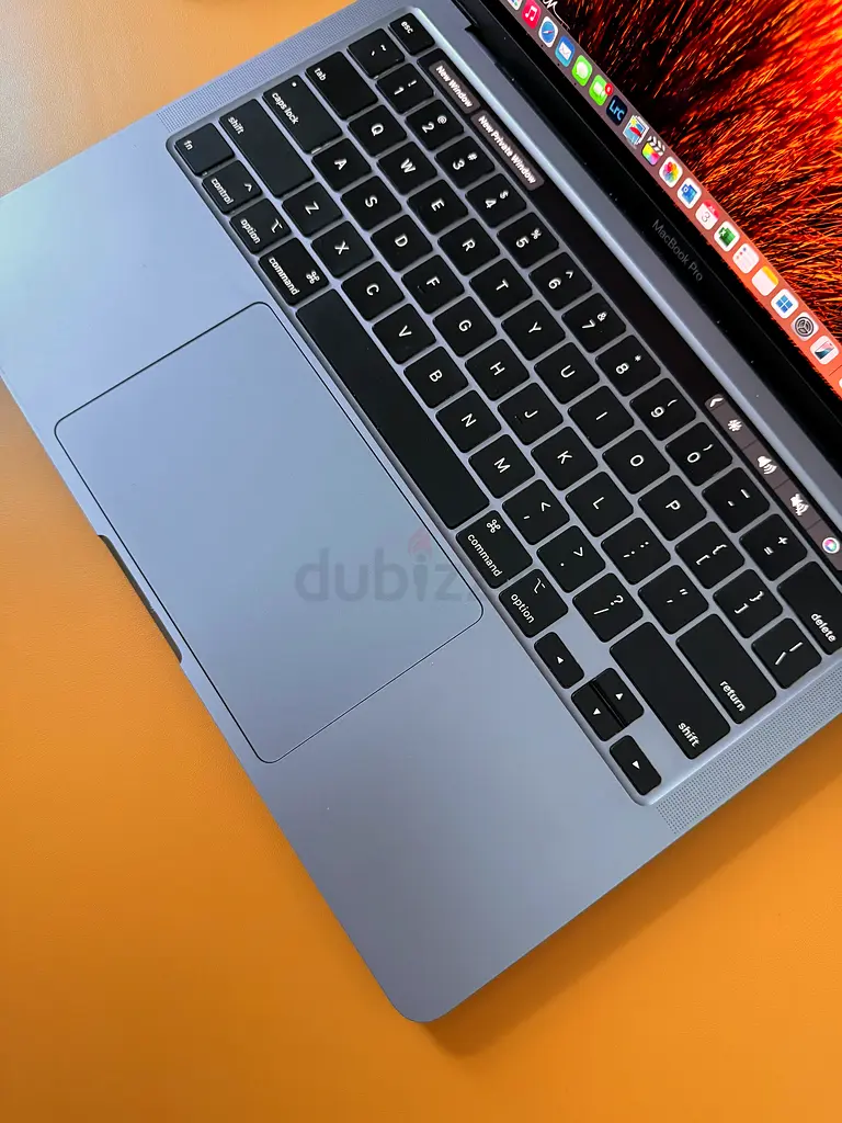 MacBook Pro 13" (Mid 2020)63254996704641112