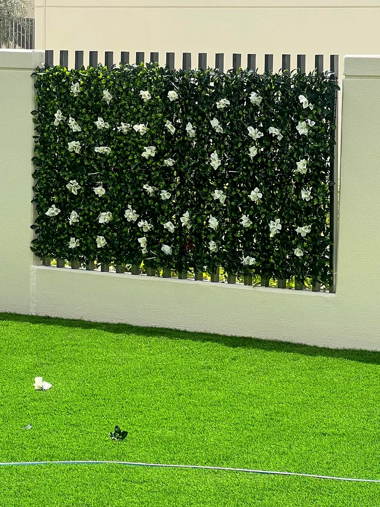 Lush Green Artificial Garden Fence Panels for a Stunning Outdoor Look63220321618819114