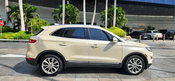 صورة 4 لـ 2018 Lincoln MKC