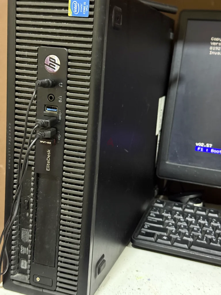 جهاز كمبيوتر مكتبي قوي للبيع!  
معالج Intel Core i5 vPro  
ذاكرة عشوائية 8 جيجابايت  
سعة تخزين 240 جيجابايت63254999134338111