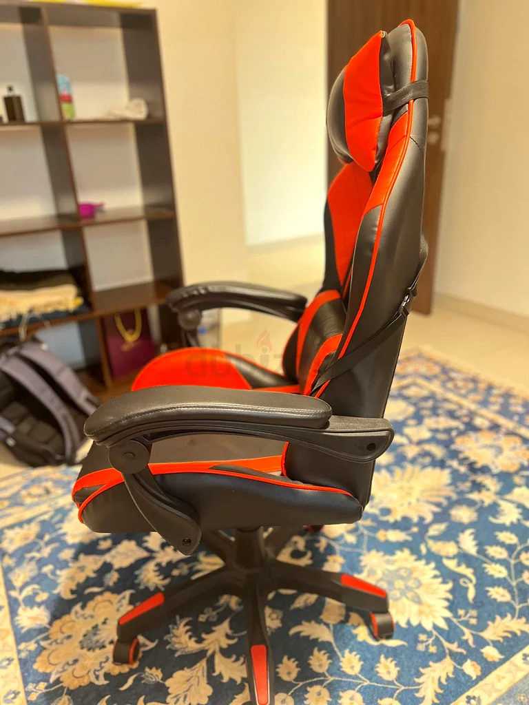 Stylish Gaming Chair - Enhance Your Gaming Experience!63202680729857113