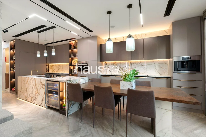 Single Row | 4 Bed | Extended and Upgraded | VOT63930410038787112