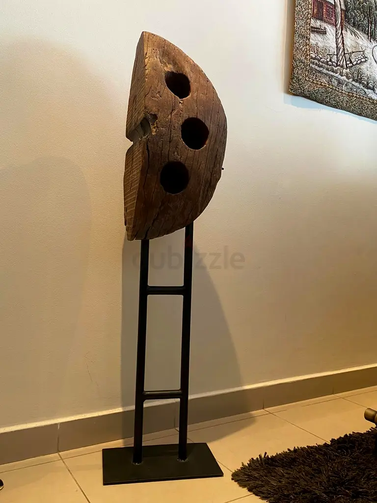 Unique Decorative Wooden Sculpture - A Stunning Statement Piece!