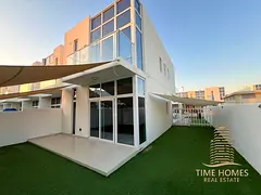 Huge Plot | Single Row | Corner Unit